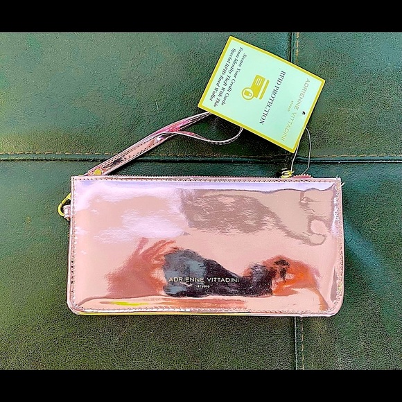 Adrienne Vittadini Wristlet Shiny Pink - Picture 3 of 6